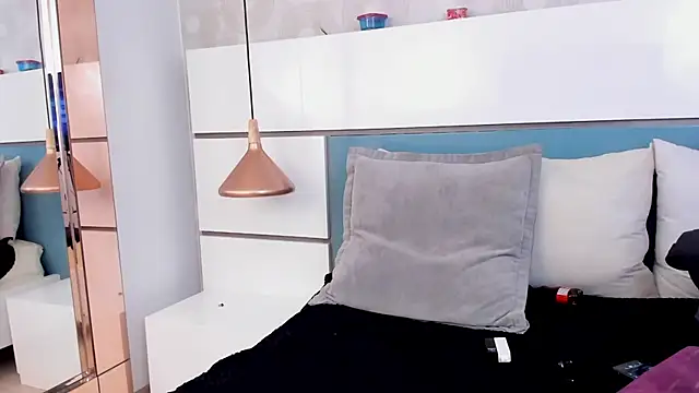 Ashkoreh online show from December 18, 2025, 8:56 pm