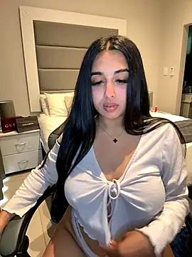 Snapshot of LilMisIndianx chatting on December 3, 2025, 6:14 am LilMisIndianx online show from December 3, 2025, 6:14 am