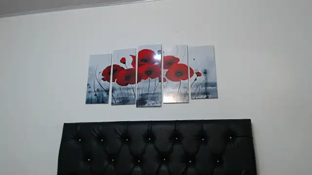 Snapshot of pinky_f00x chatting on November 7, 2025, 7:40 pm pinky f00x online show from November 7, 2025, 7:40 pm