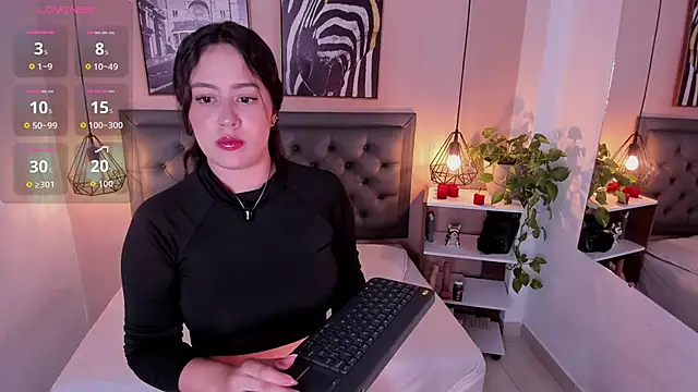 Snapshot of aisha_duque chatting on October 6, 2025, 7:47 pm aisha duque online show from October 6, 2025, 7:47 pm