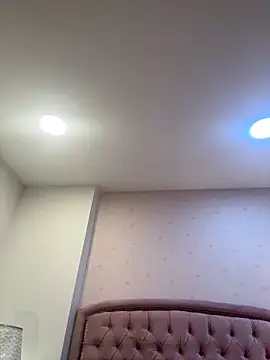 Snapshot of Bella__Wood chatting on March 19, 2026, 7:58 pm Bella Wood online show from March 19, 2026, 7:58 pm