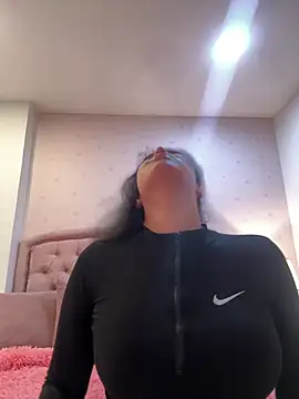 Snapshot of Bella__Wood chatting on March 12, 2026, 8:46 pm Bella Wood online show from March 12, 2026, 8:46 pm