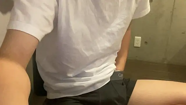 Snapshot of Lotus_boy chatting on November 26, 2025, 10:15 am Lotus boy online show from November 26, 2025, 10:15 am