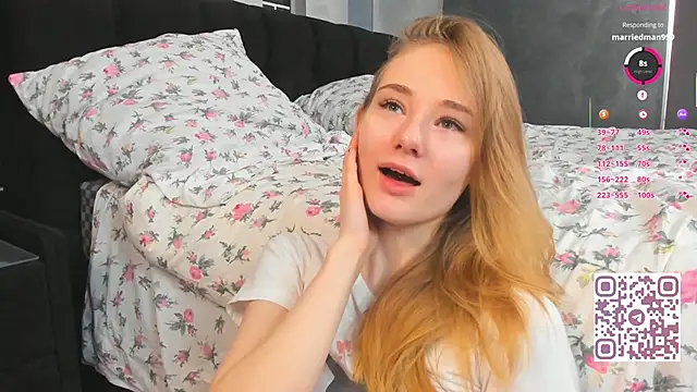 Snapshot of ElvinaRose chatting on September 16, 2025, 3:40 am ElvinaRose online show from September 16, 2025, 3:40 am