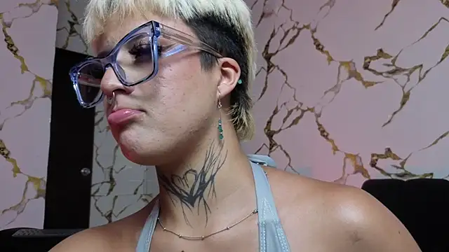 Rebeka-baker online show from April 5, 2026, 1:34 am