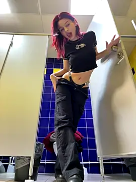 Cum girlss online show from November 10, 2025, 3:22 am