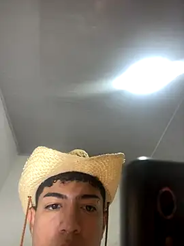 Snapshot of Hotboy00o chatting on October 13, 2025, 12:34 am Hotboy00o online show from October 13, 2025, 12:34 am