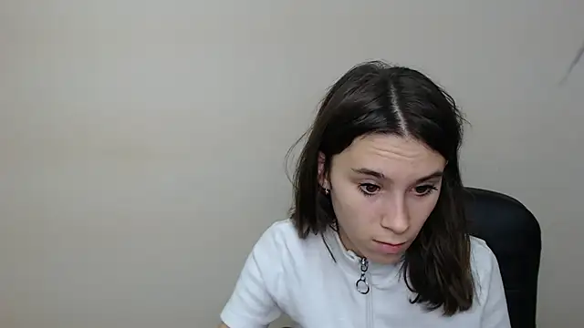 Snapshot of RosaRay_ chatting on September 11, 2025, 6:35 am RosaRay online show from September 11, 2025, 6:35 am