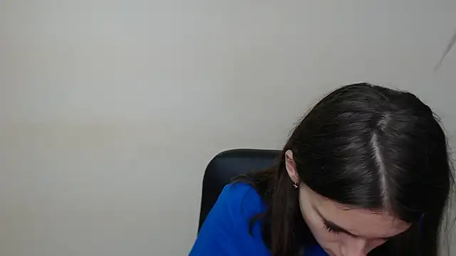 Snapshot of RosaRay_ chatting on October 2, 2025, 7:01 am RosaRay online show from October 2, 2025, 7:01 am