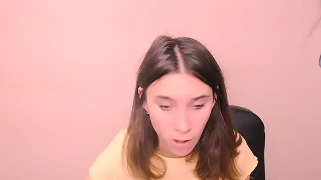 Snapshot of RosaRay_ chatting on October 15, 2025, 6:44 am RosaRay online show from October 15, 2025, 6:44 am