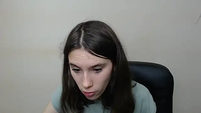 Snapshot of RosaRay_ chatting on October 4, 2025, 6:48 am RosaRay online show from October 4, 2025, 6:48 am