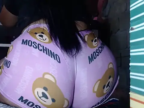 salmaextremeperver online show from November 6, 2025, 7:18 pm