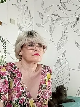 Snapshot of Catty_Lady chatting on May 12, 2026, 6:36 pm Catty Lady online show from May 12, 2026, 6:36 pm