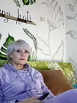 Catty Lady online show from February 6, 2026, 7:21 pm