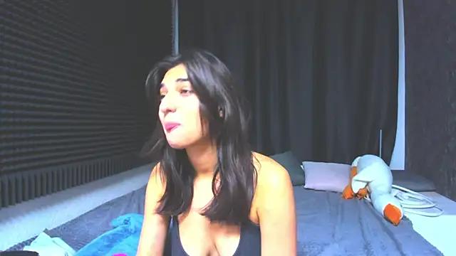 Snapshot of Elfy_Rare_ chatting on November 27, 2025, 8:53 pm Elfy Rare online show from November 27, 2025, 8:53 pm