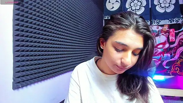 Snapshot of Elfy_Rare_ chatting on October 14, 2025, 3:01 pm Elfy Rare online show from October 14, 2025, 3:01 pm