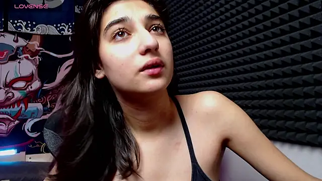 Snapshot of Elfy_Rare_ chatting on November 5, 2025, 2:42 pm Elfy Rare online show from November 5, 2025, 2:42 pm