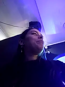 Snapshot of SharonDustLove chatting on January 18, 2026, 2:15 am SharonDustLove online show from January 18, 2026, 2:15 am