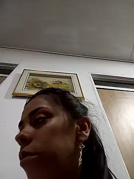 Snapshot of SharonDustLove chatting on March 1, 2026, 12:10 am SharonDustLove online show from March 1, 2026, 12:10 am