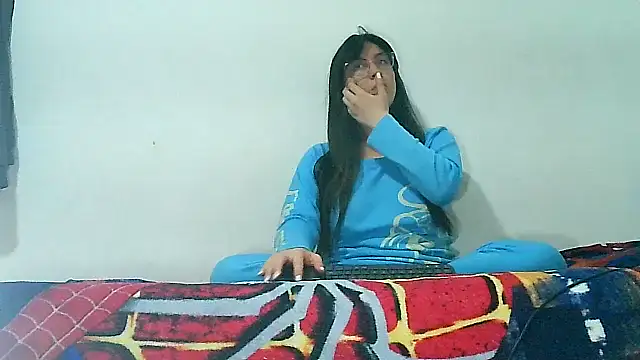 Snapshot of lareinalareinadelanal chatting on November 22, 2025, 11:03 pm lareinalareinadelanal online show from November 22, 2025, 11:03 pm