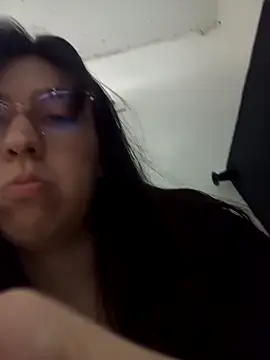 Snapshot of lareinalareinadelanal chatting on November 7, 2025, 1:48 pm lareinalareinadelanal online show from November 7, 2025, 1:48 pm