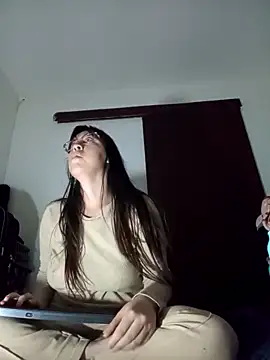 Snapshot of lareinalareinadelanal chatting on October 27, 2025, 9:32 am lareinalareinadelanal online show from October 27, 2025, 9:32 am