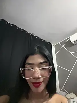 Snapshot of ElaRose_12 chatting on February 8, 2026, 9:34 pm ElaRose 12 online show from February 8, 2026, 9:34 pm