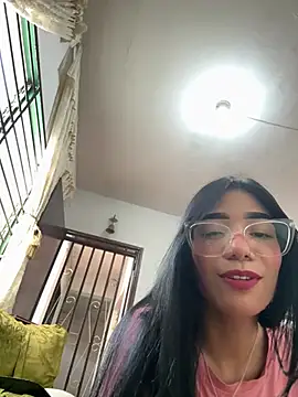 Snapshot of ElaRose_12 chatting on April 5, 2026, 8:04 pm ElaRose 12 online show from April 5, 2026, 8:04 pm