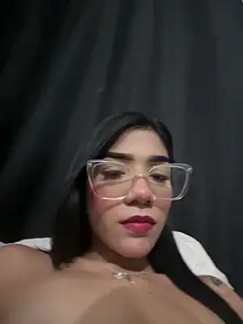 Snapshot of ElaRose_12 chatting on February 24, 2026, 10:32 pm ElaRose 12 online show from February 24, 2026, 10:32 pm