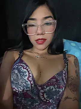 Snapshot of ElaRose_12 chatting on February 15, 2026, 9:47 pm ElaRose 12 online show from February 15, 2026, 9:47 pm