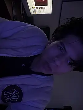 Snapshot of Friqui_Sex chatting on November 4, 2025, 3:27 pm Friqui Sex online show from November 4, 2025, 3:27 pm