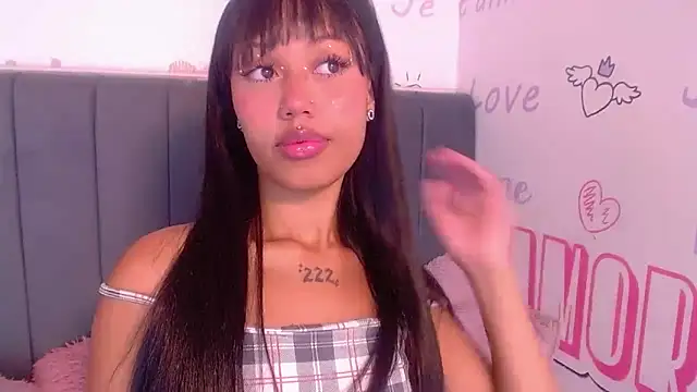 SachaBratz online show from January 17, 2026, 1:47 pm