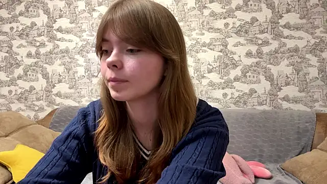 Snapshot of CoralinaEastoy chatting on September 16, 2025, 8:43 pm CoralinaEastoy online show from September 16, 2025, 8:43 pm