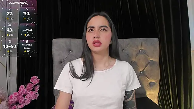 kaylee lee online show from November 11, 2025, 4:07 am