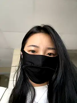 kexin-xin online show from September 28, 2025, 7:48 am
