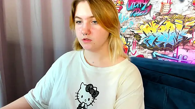 Julia Jips online show from September 26, 2025, 11:11 pm