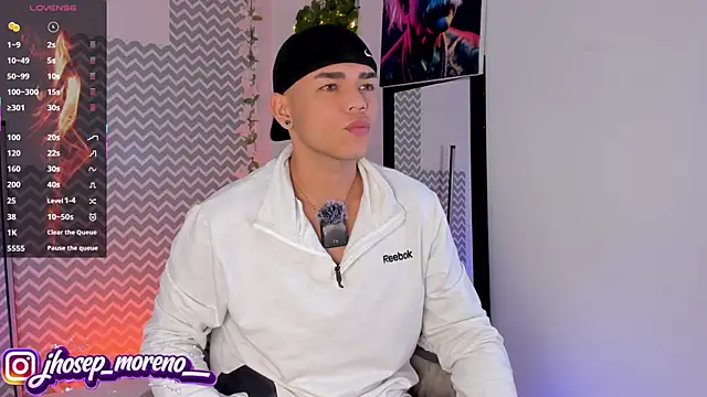 jhosepMoreno online show from January 12, 2026, 4:03 pm