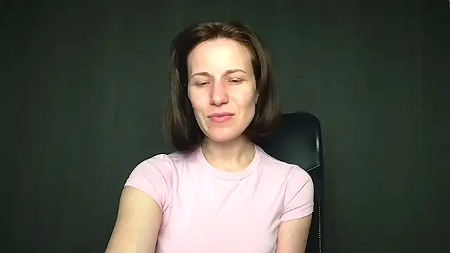 Snapshot of Kelly_Kisss chatting on April 28, 2026, 8:08 am Kelly Kisss online show from April 28, 2026, 8:08 am