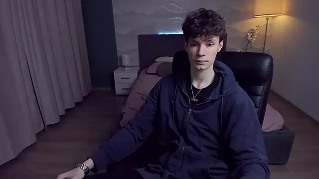 Snapshot of Edvard_Blare chatting on October 30, 2025, 3:53 pm Edvard Blare online show from October 30, 2025, 3:53 pm