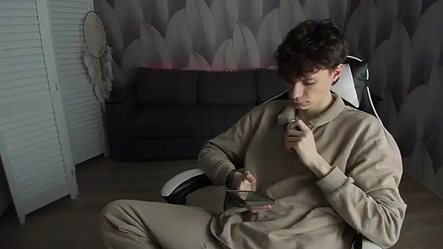 Snapshot of Edvard_Blare chatting on November 8, 2025, 8:45 pm Edvard Blare online show from November 8, 2025, 8:45 pm