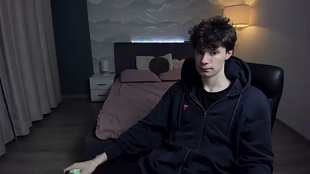 Snapshot of Edvard_Blare chatting on November 21, 2025, 1:43 pm Edvard Blare online show from November 21, 2025, 1:43 pm