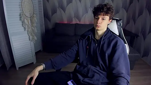 Snapshot of Edvard_Blare chatting on November 24, 2025, 1:33 pm Edvard Blare online show from November 24, 2025, 1:33 pm