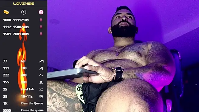Max-prada online show from May 29, 2026, 2:39 am