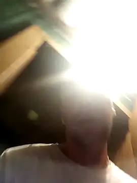 Snapshot of ToughDraft14 chatting on October 21, 2025, 12:04 pm ToughDraft14 online show from October 21, 2025, 12:04 pm