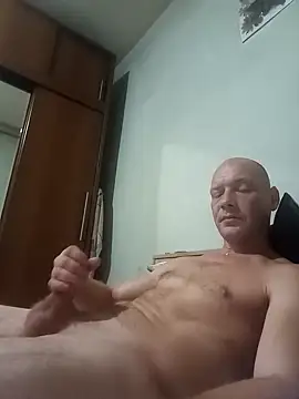 Snapshot of ToughDraft14 chatting on September 20, 2025, 7:52 pm ToughDraft14 online show from September 20, 2025, 7:52 pm