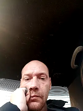 Snapshot of ToughDraft14 chatting on October 9, 2025, 2:12 am ToughDraft14 online show from October 9, 2025, 2:12 am