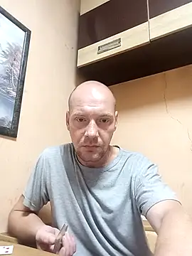 Snapshot of ToughDraft14 chatting on September 24, 2025, 9:54 pm ToughDraft14 online show from September 24, 2025, 9:54 pm