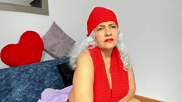 Snapshot of marilyn70 chatting on February 4, 2026, 12:05 am marilyn70 online show from February 4, 2026, 12:05 am