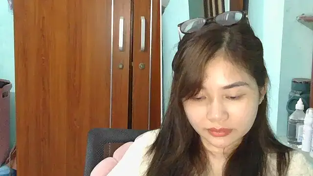 Uhem112 online show from October 7, 2025, 1:01 pm