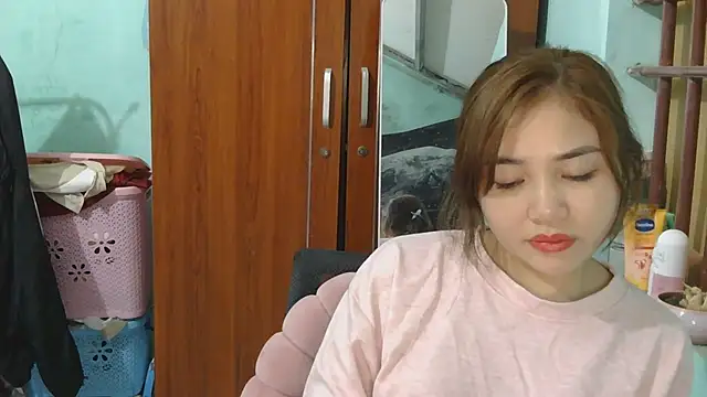 Uhem112 online show from October 31, 2025, 1:19 pm